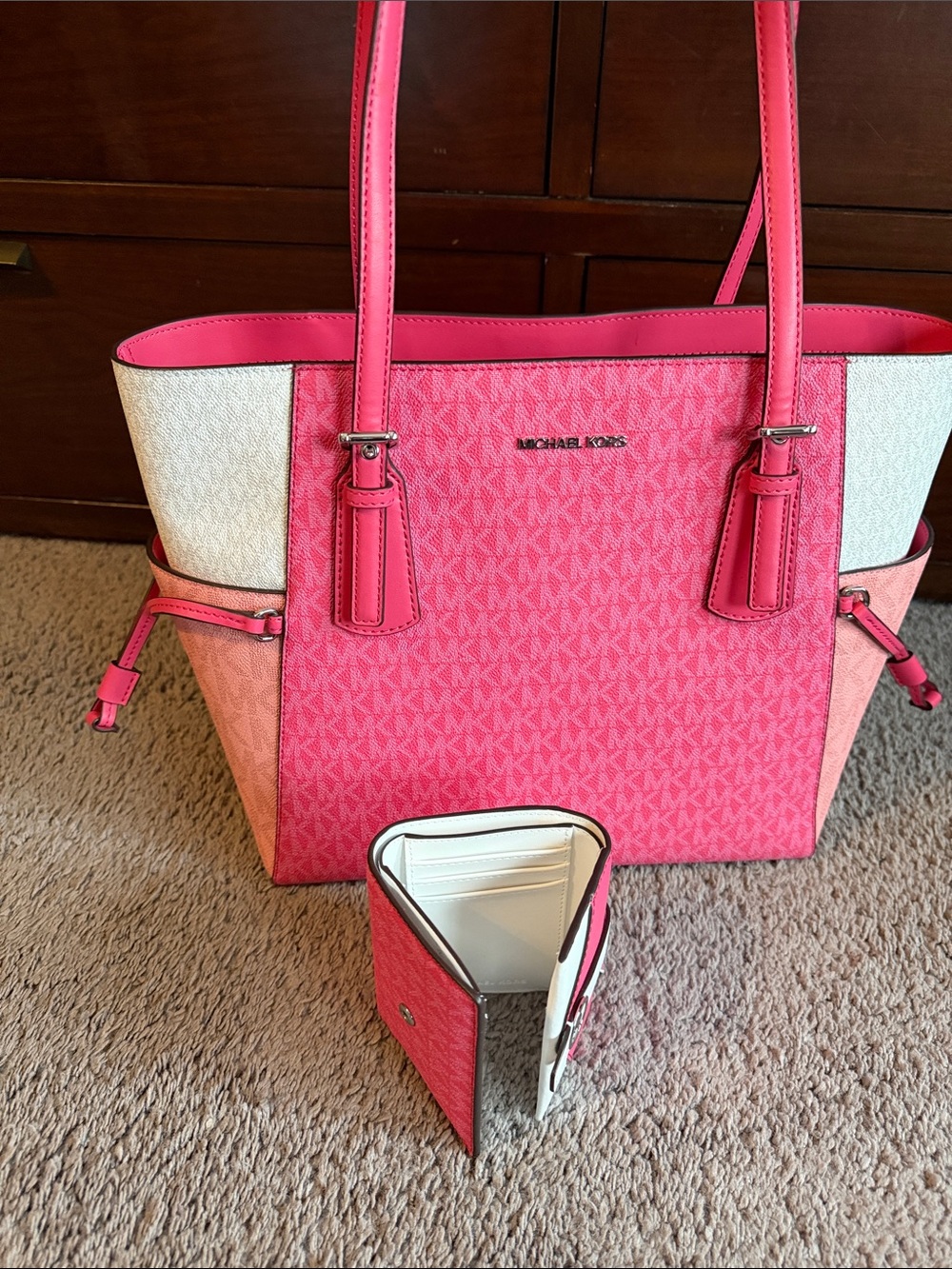 Michael Kors Pink Signature Colorblock Tote with matching Wallet - Picture 5 of 5